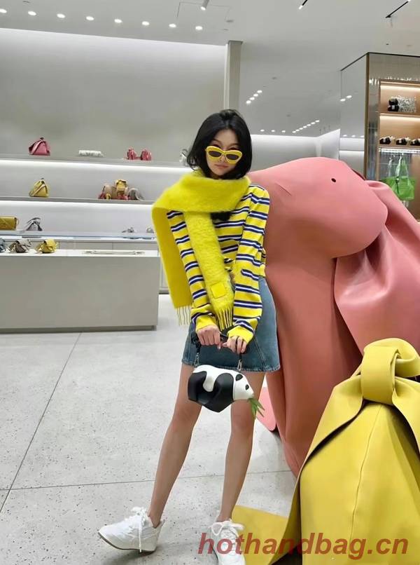 Loewe Scarf LOC00017 Loewe Scarf LOC00017