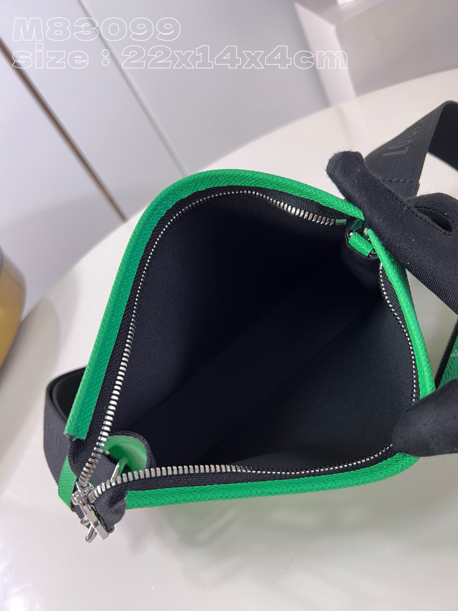 Louis Vuitton Gaston Wearable Wallet M83099 GREEN