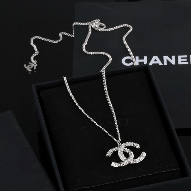 Chanel necklace CE16340