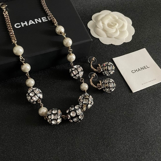 Chanel necklace CE16408