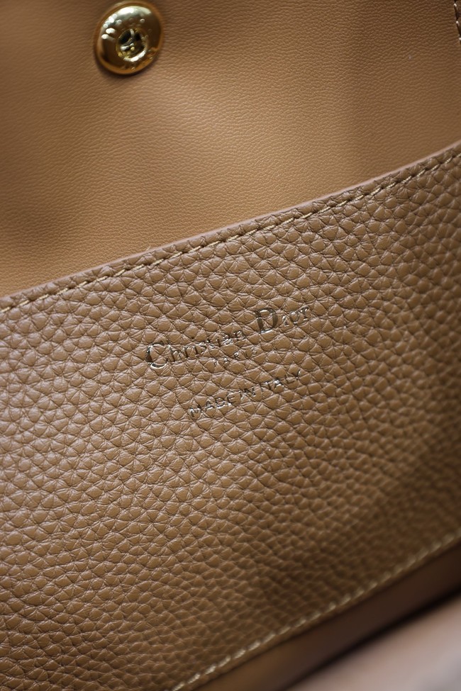 Dior Medium Signature Bucket Bag Grained Calfskin M2841USKU brown