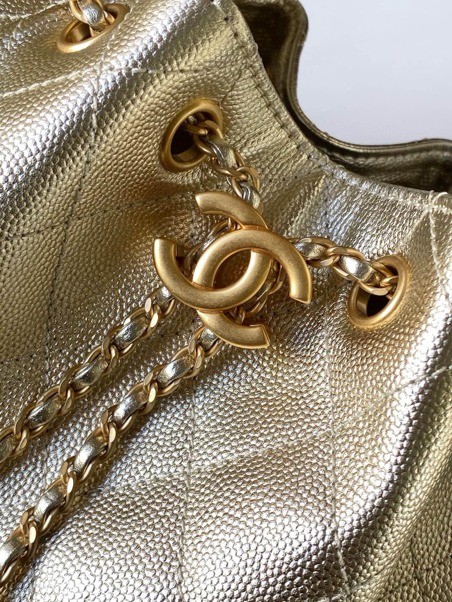 CHANEL 25 SMALL HANDBAG AS5293 Gold