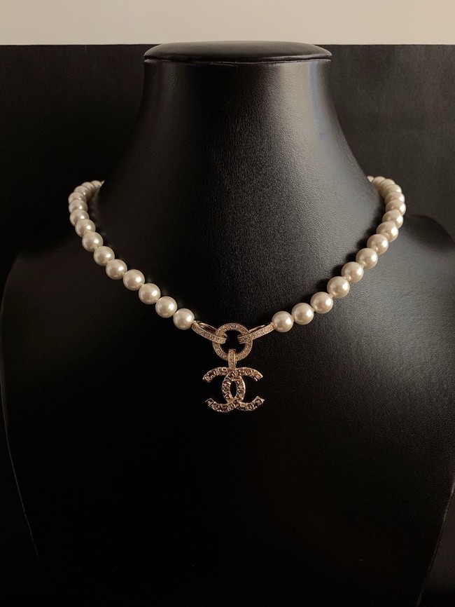 Chanel necklace CE17010