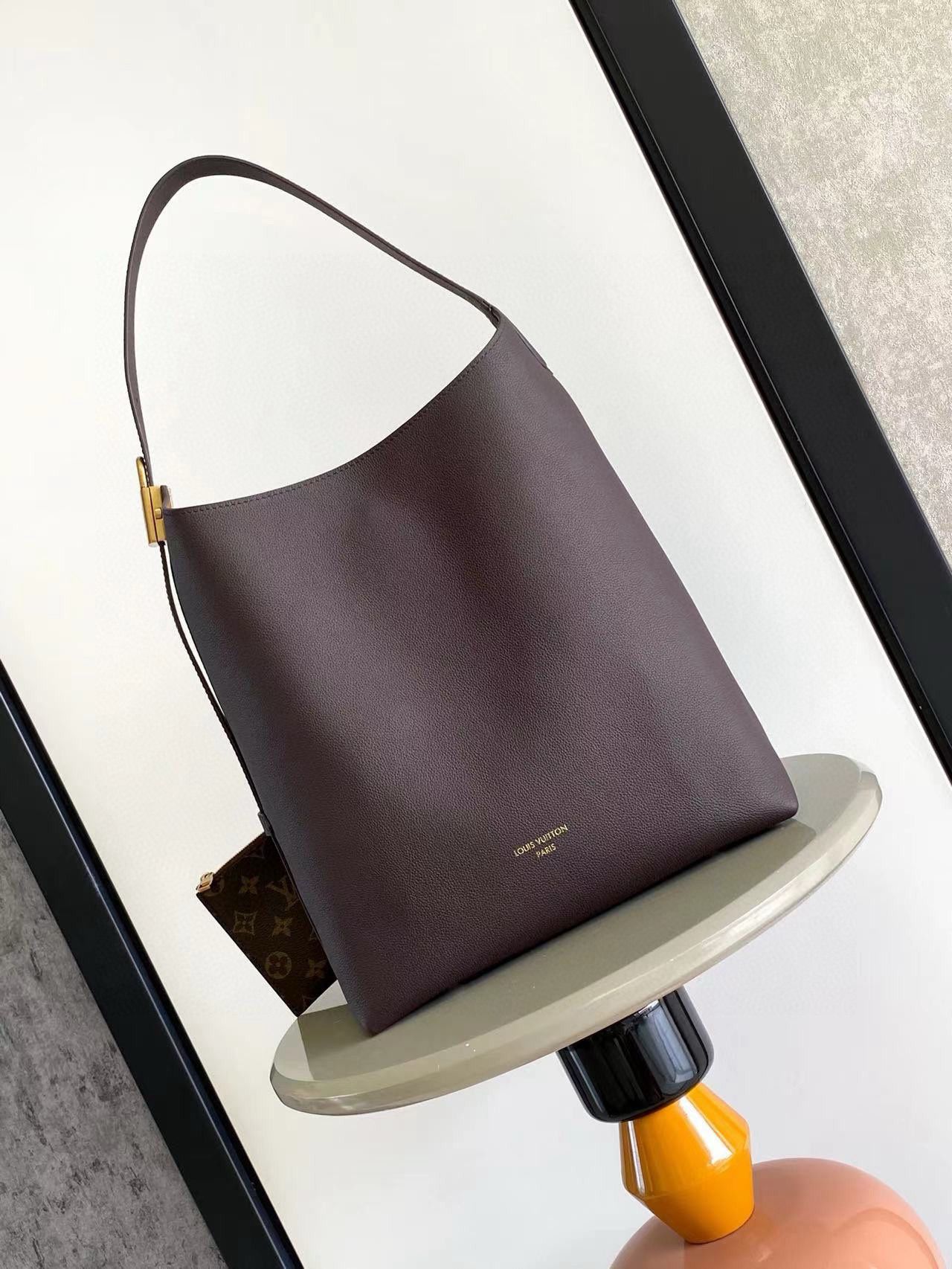 Louis Vuitton Low Key Hobo MM M25022 Coffee