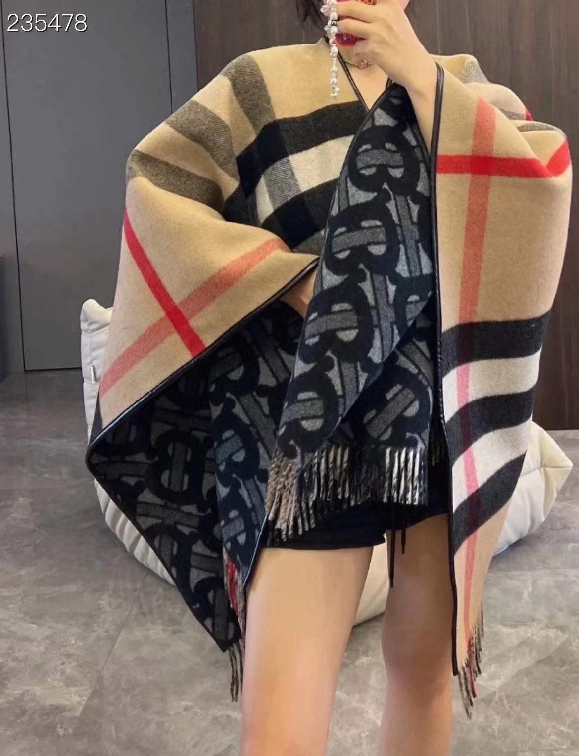 Burberry Cape Double-sided cashmere B35911