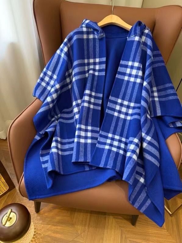 Burberry Cape Double-sided cashmere GG35926