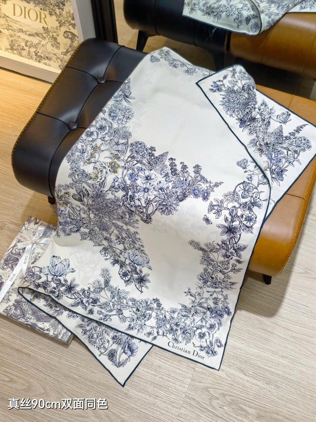 Dior Star 70 Square Scarf KY070