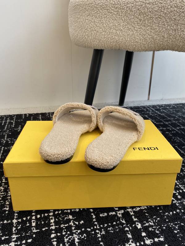Fendi Shoes FDS00130
