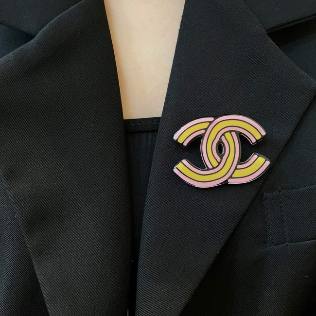 Chanel brooch CE81774