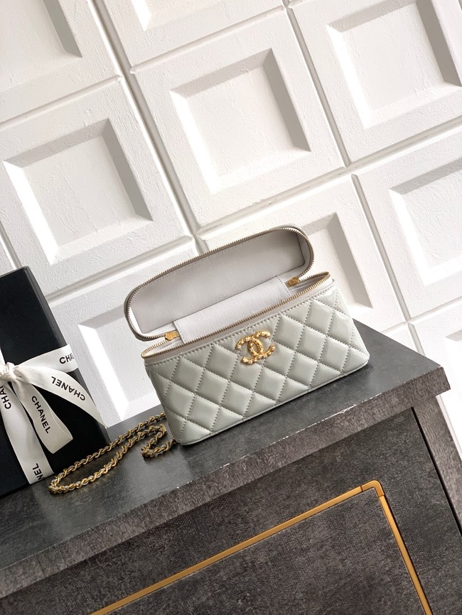Chanel Vanity with Chain 26C Oil-tanned leather AP4936 gray