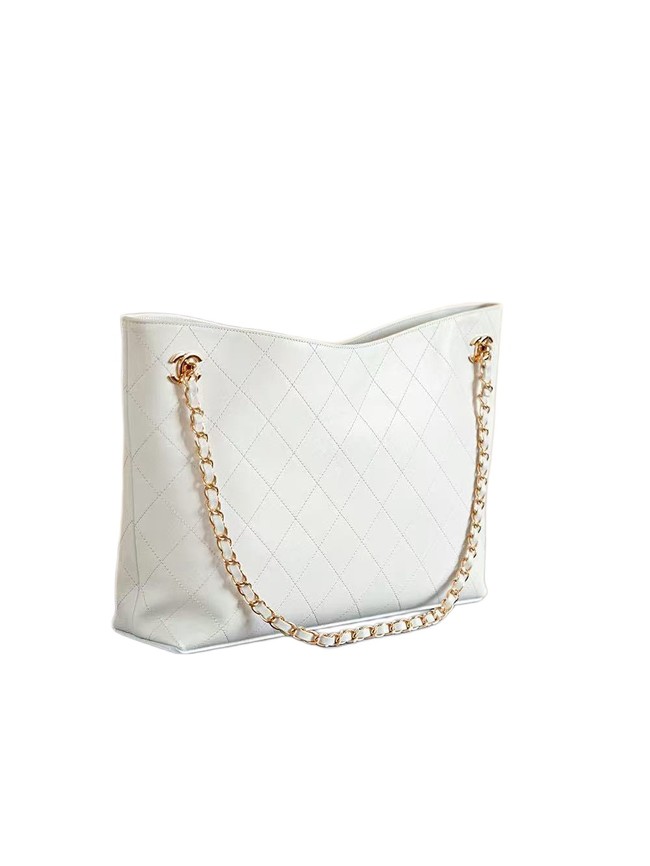 CHANEL Shoulder Bag 66971 white