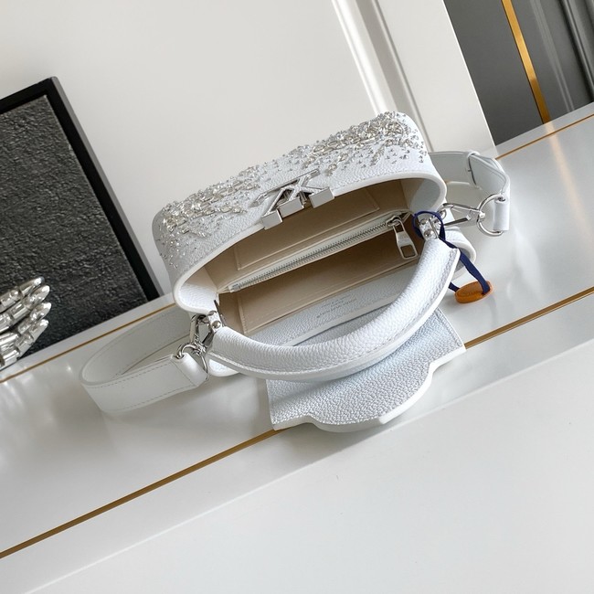 Louis Vuitton Capucines MINI M12977 white