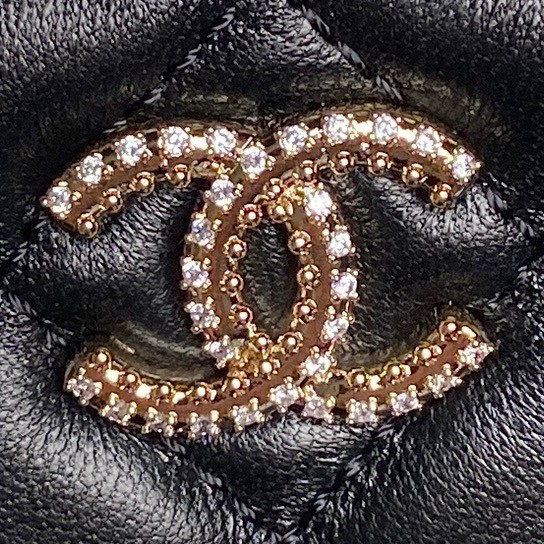 Chanel Long Vanity with chain AP4842 black