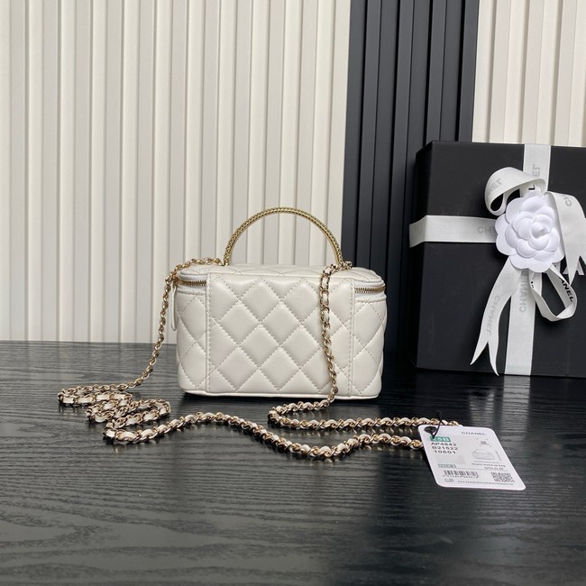 Chanel Long Vanity with chain AP4842 white