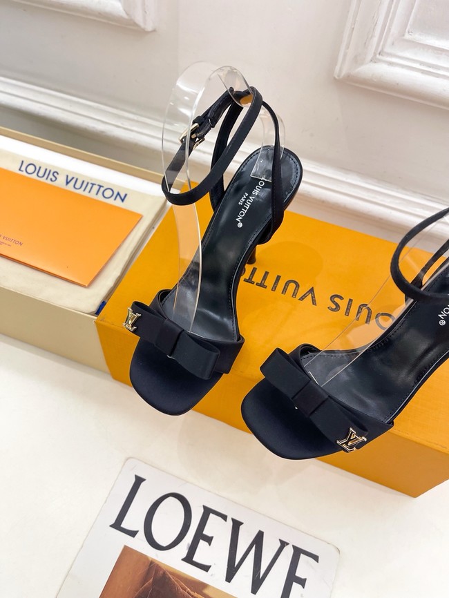 Louis Vuitton Sandals 67003-4