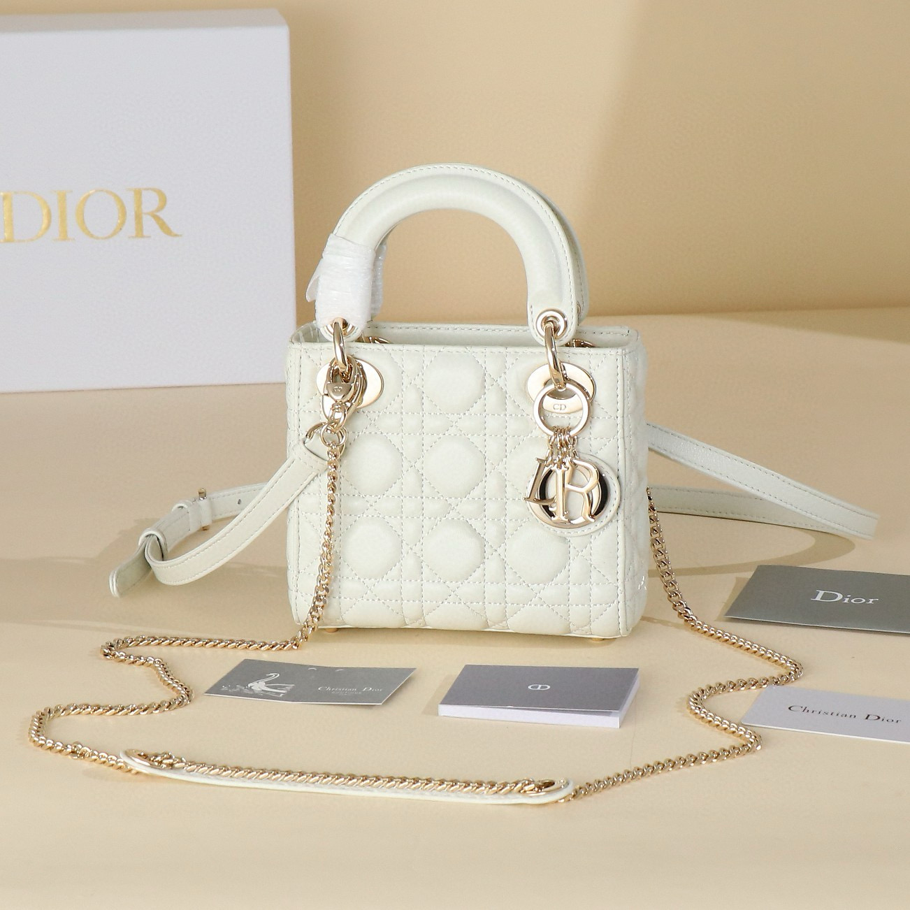 MINI LADY DIOR BAG Lambskin M0566OW white&gold