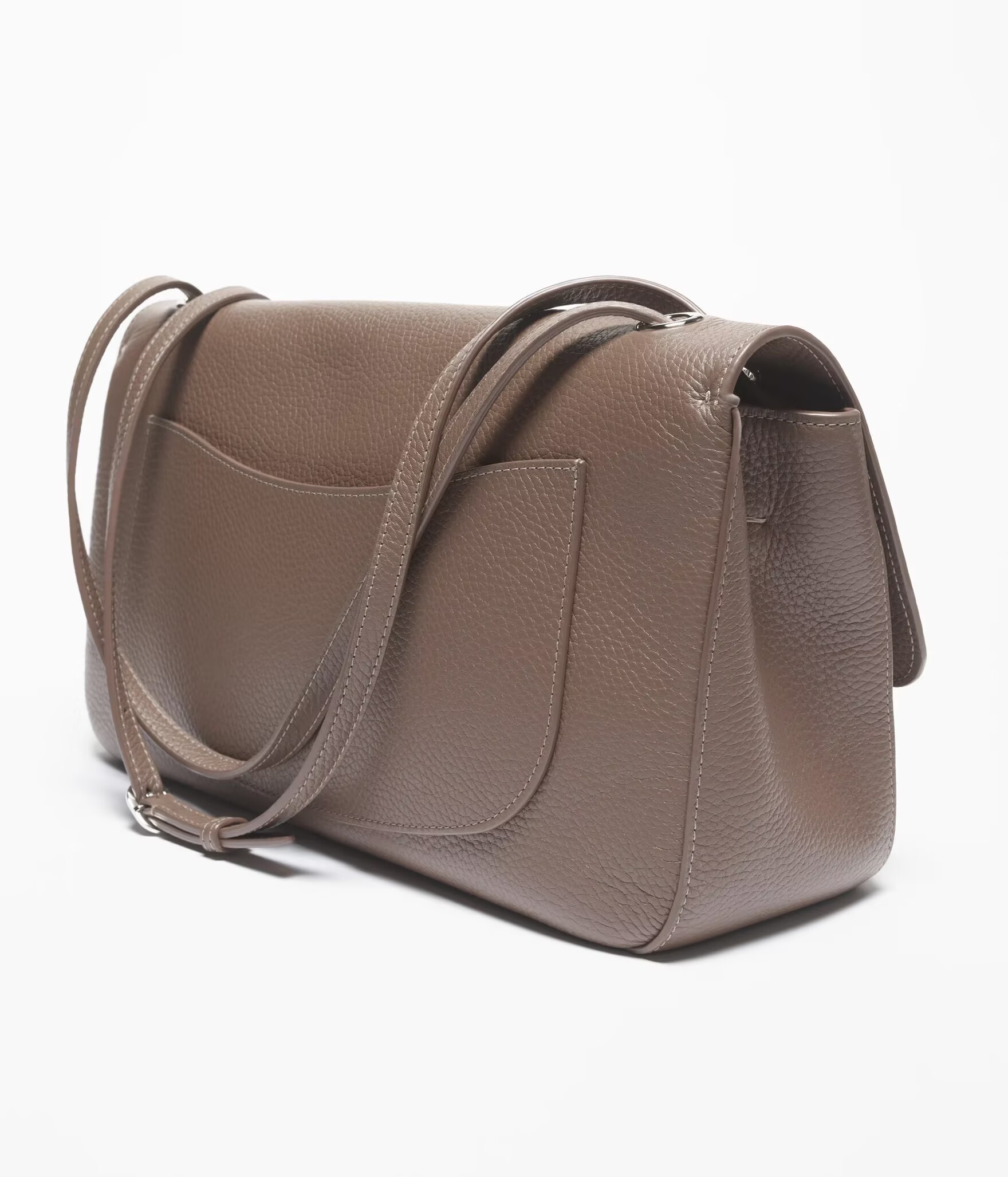 Chanel SPRING SUMMER 2026 MAXI FLAP BAG Grained Calfskin & Sliver-Tone Metal Light Brown AS6231