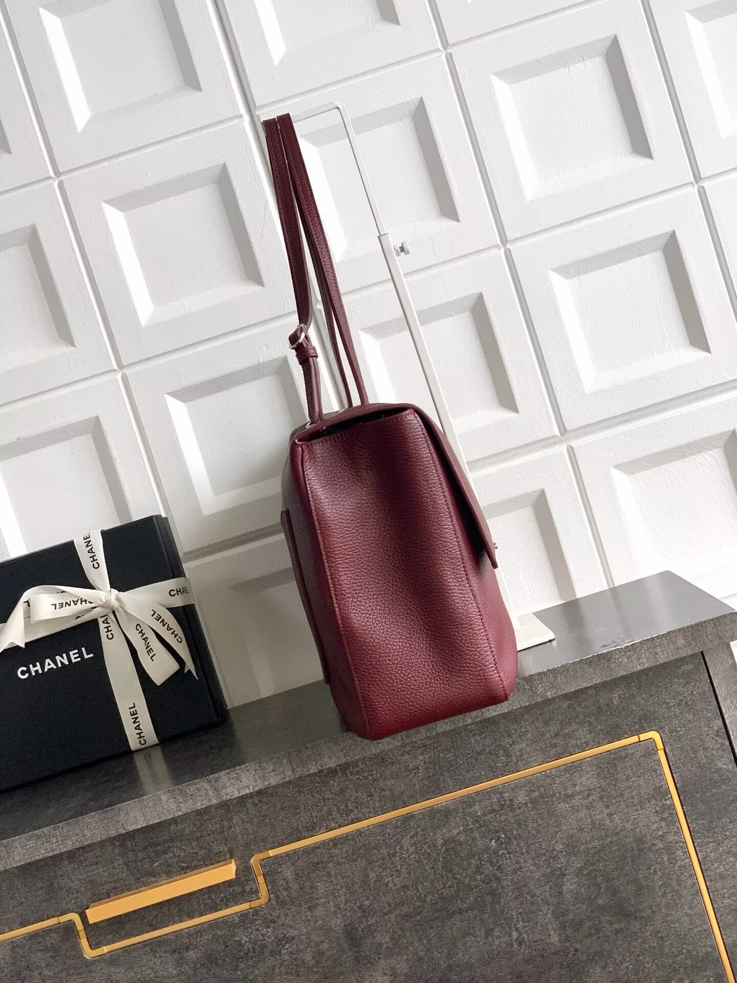 Chanel SPRING SUMMER 2026 MAXI FLAP BAG Grained Calfskin & Silver-Tone Metal AS6233 Burgundy