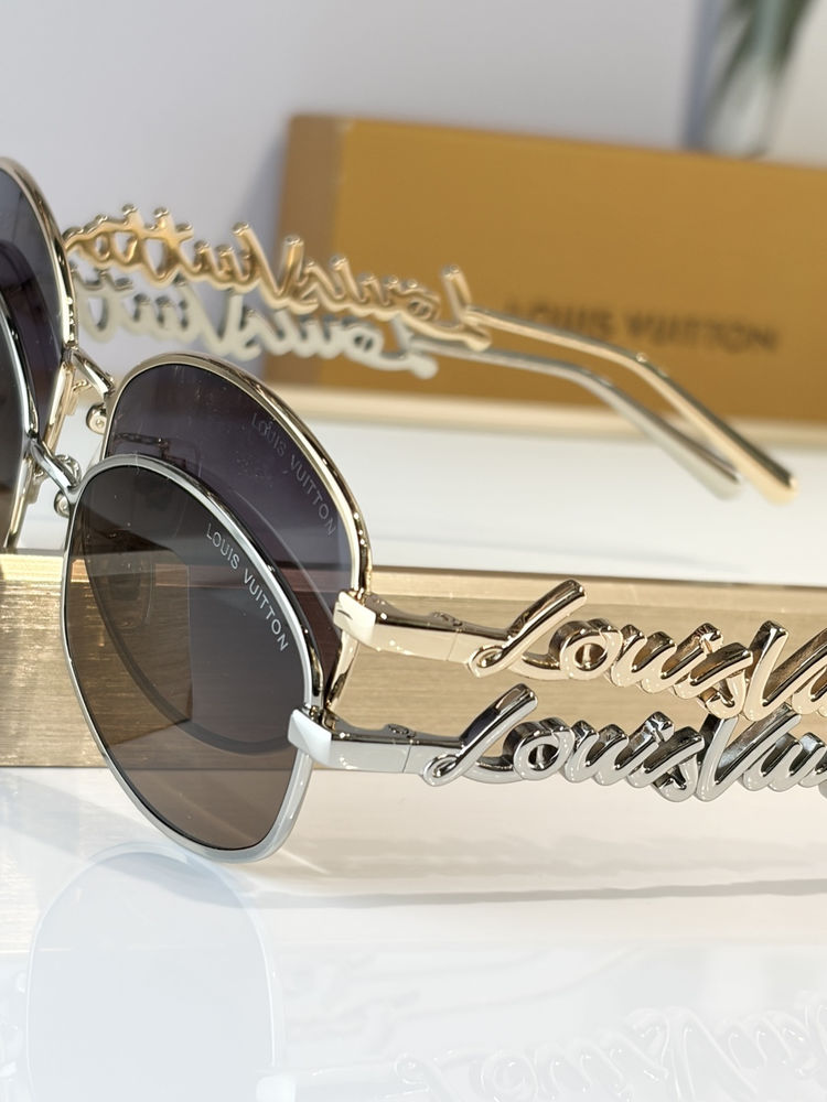 Louis Vuitton Sunglasses LVS00022-1