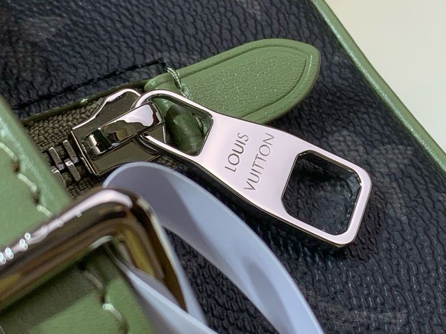Louis Locker Dopp Kit M28840 Khaki Green Louis Locker Dopp Kit M28840 Khaki Green