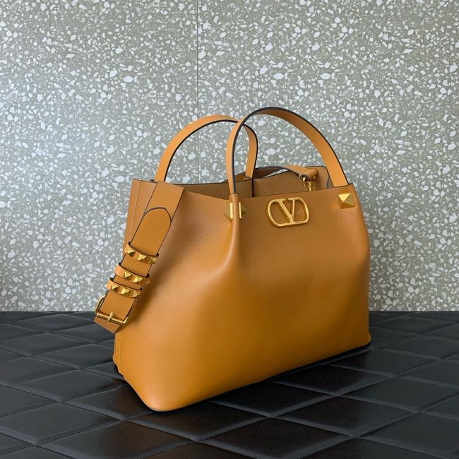 VALENTINO Medium Sheepskin Shoulder Bag 0112L brown VALENTINO Medium Sheepskin Shoulder Bag 0112L brown