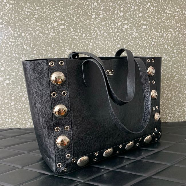 VALENTINO NELLCOTE Medium Calfskin Handbag WB0R79 BLACK