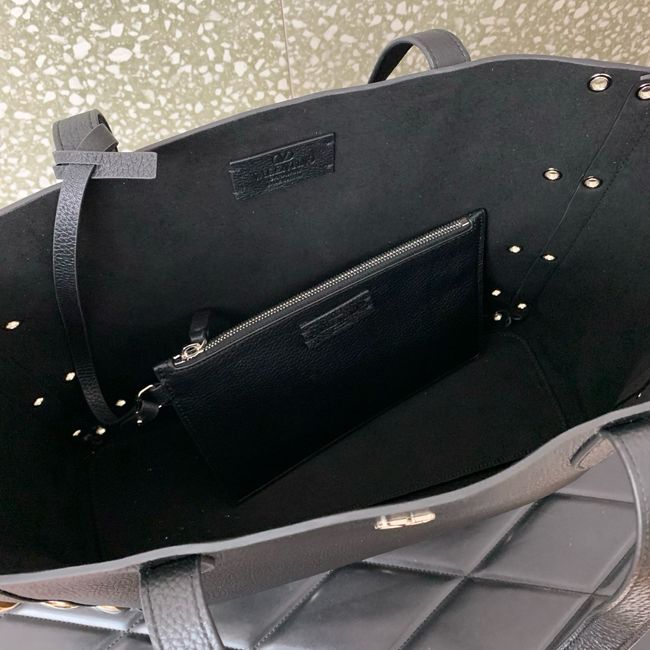 VALENTINO NELLCOTE Medium Calfskin Handbag WB0R79 BLACK