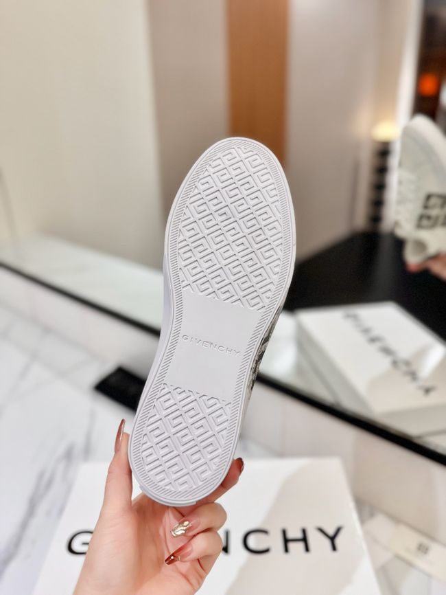 Givenchy flats 64241-3