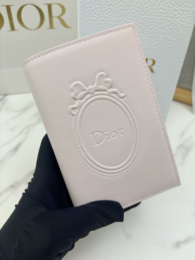 Dior Salon Passport Cover S3817O pink