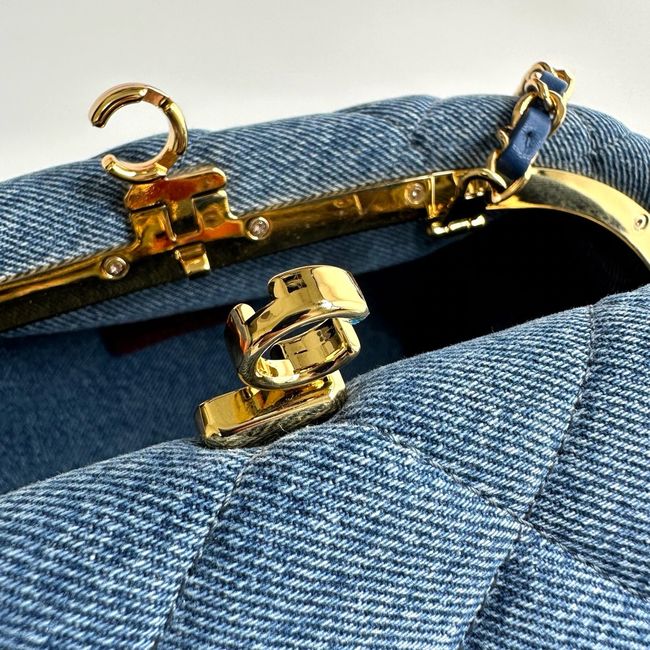 Chanel Clutch with chain AP5252 denim blue Chanel Clutch with chain AP5252 denim blue