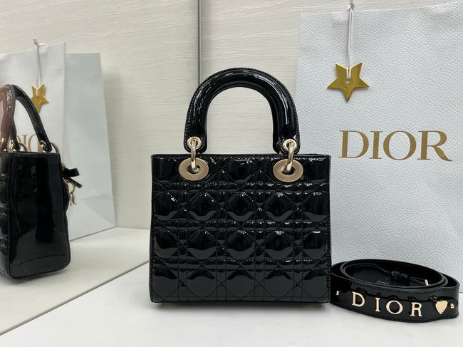 Small Lady Dior Bag with Strap Cannage patent leather M0531OU black