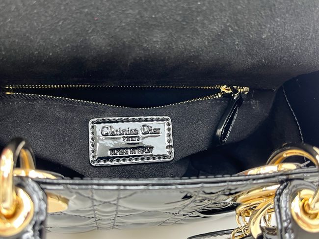 Small Lady Dior Bag with Strap Cannage patent leather M0531OU black