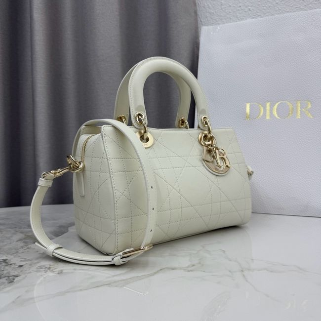 Small Dior Granville Bag Ivory Flat Macrocannage Calfskin M1441OHJ Small Dior Granville Bag Ivory Flat Macrocannage Calfskin M1441OHJ