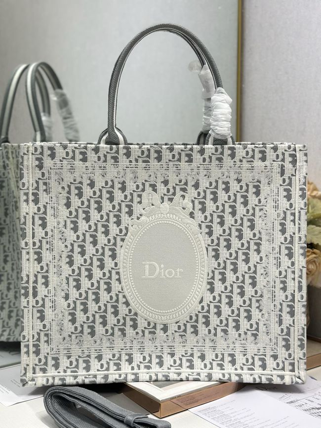 Large Dior Book Tote Cannage Embroidery M1349OEQ-6