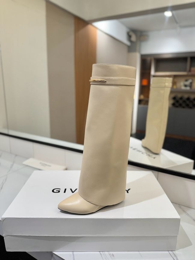 Givenchy  High Boots Shiny Calfskin high heels 8.5CM 65261-1