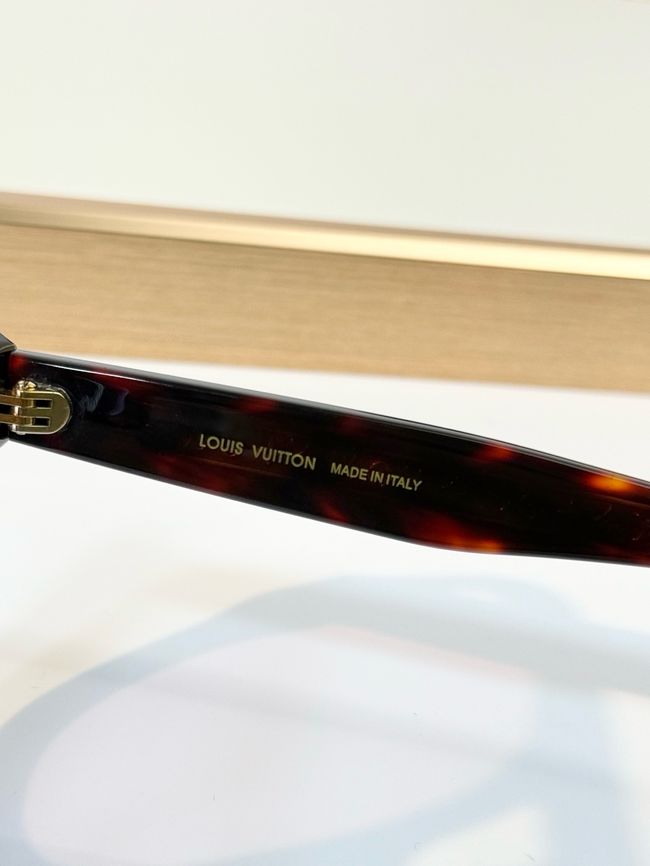 Louis Vuitton Sunglasses 821462-1