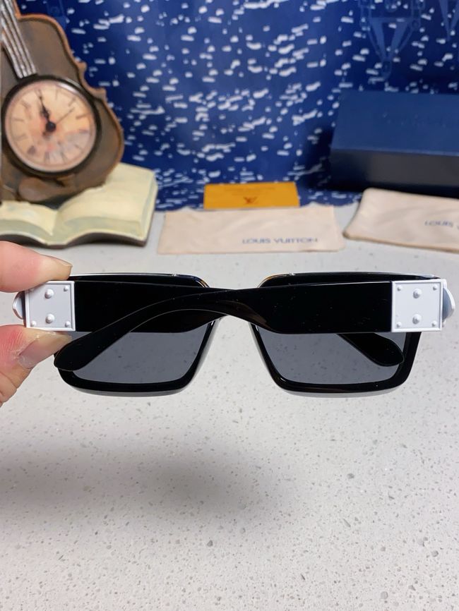 Louis Vuitton Sunglasses 821464-1 Louis Vuitton Sunglasses 821464-1