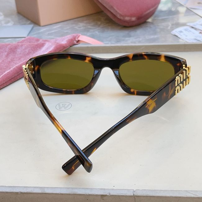 MiuMiu Sunglasses 821486-2