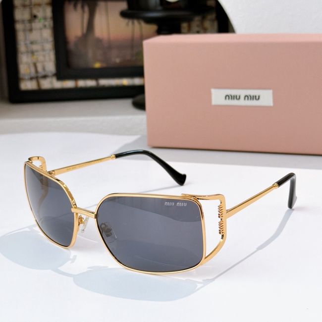MiuMiu Sunglasses 821490-7