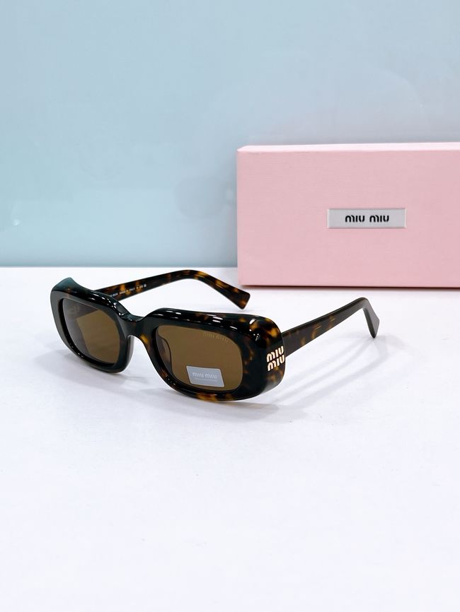 MiuMiu Sunglasses 821491-4