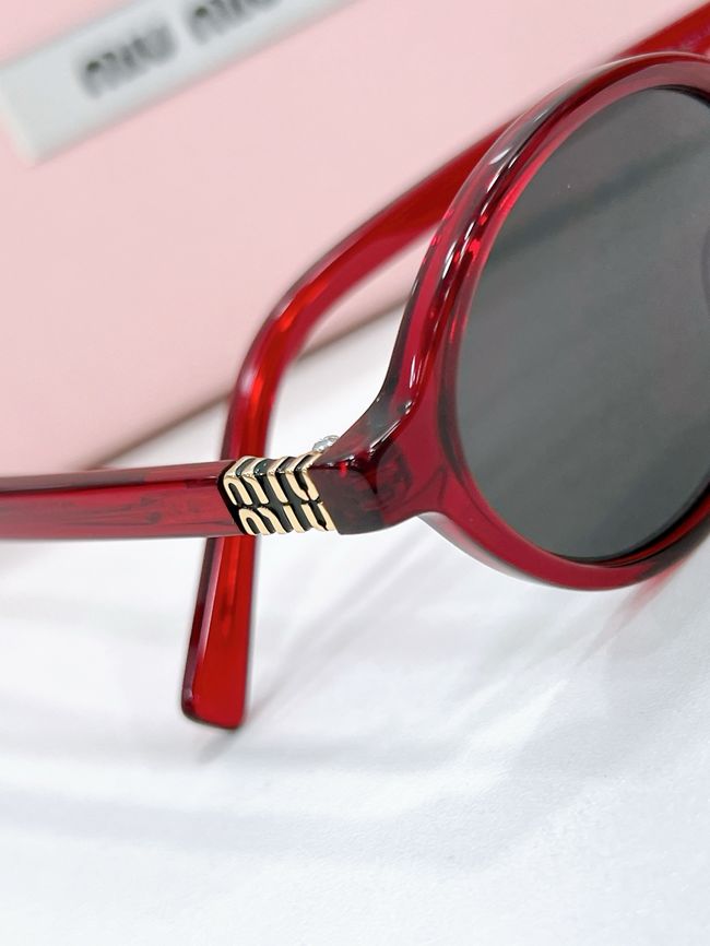 MiuMiu Sunglasses 821491-5