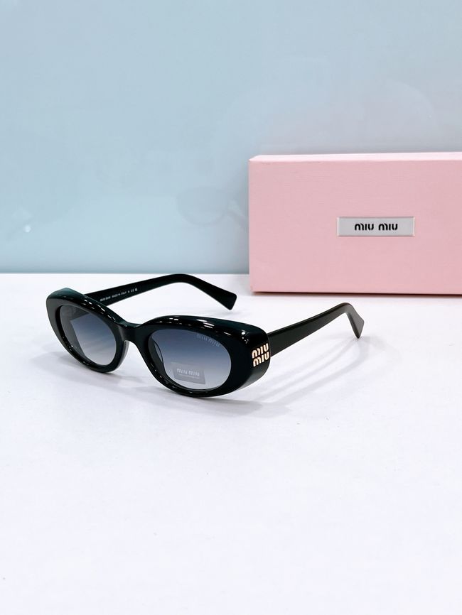 MiuMiu Sunglasses 821492-4