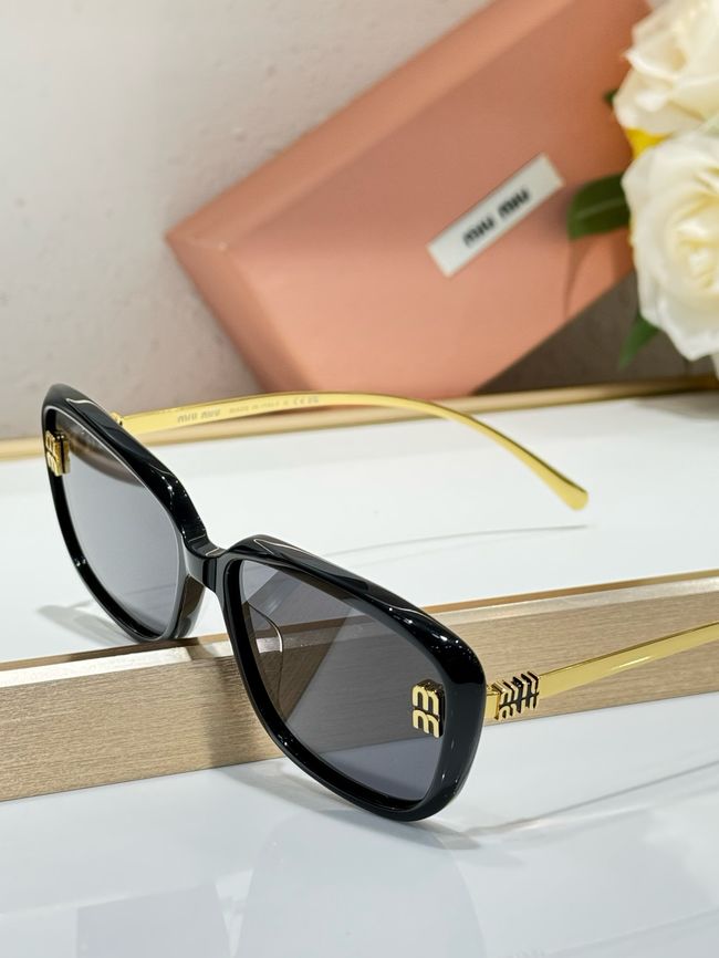 MiuMiu Sunglasses 821498-1