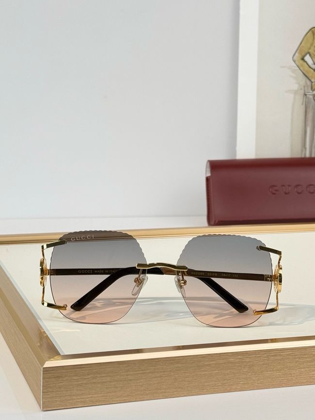 Gucci Sunglasses 821547-6