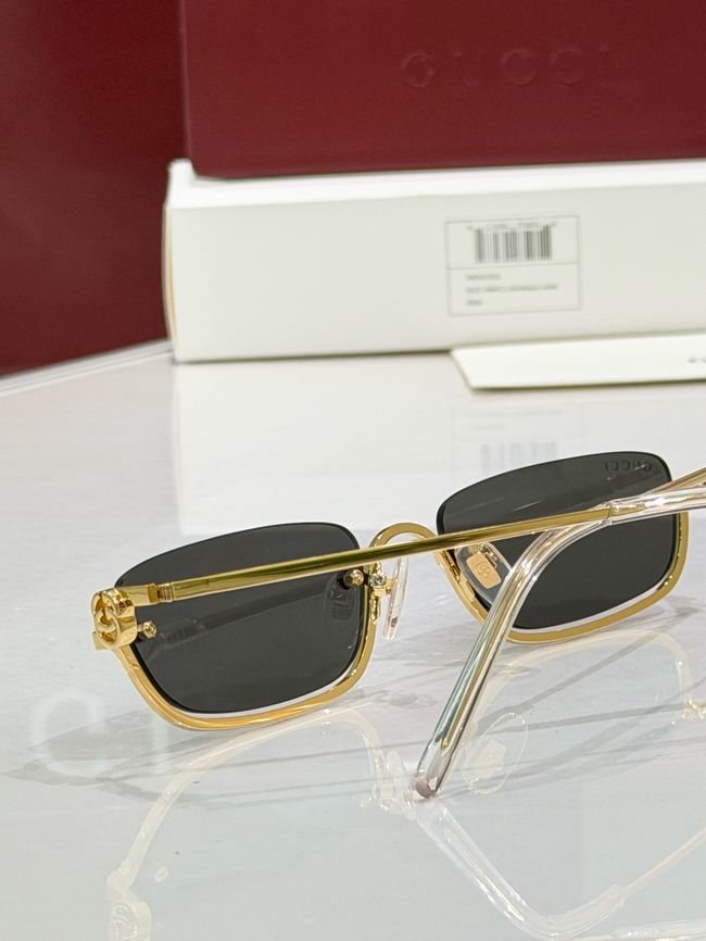 Gucci Sunglasses 821558-1