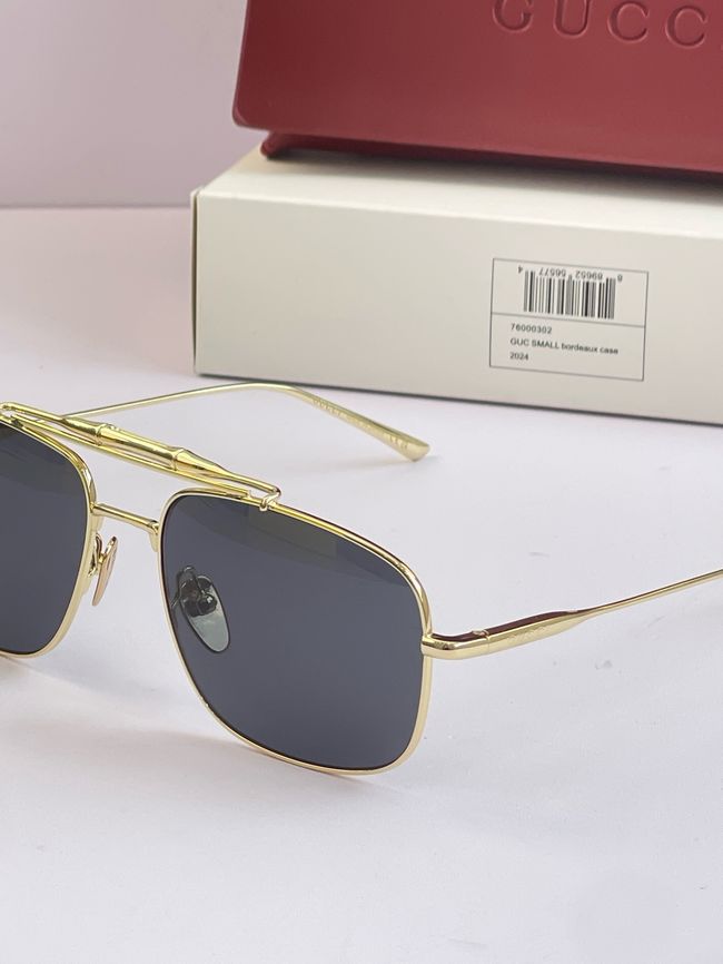 Gucci Sunglasses 821562-3