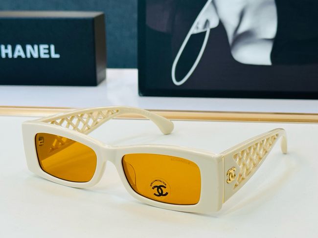 Chanel Sunglasses 821626-4
