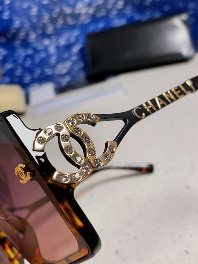 Chanel Sunglasses 821627-2