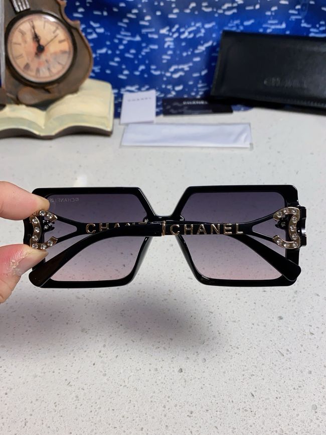 Chanel Sunglasses 821627-4