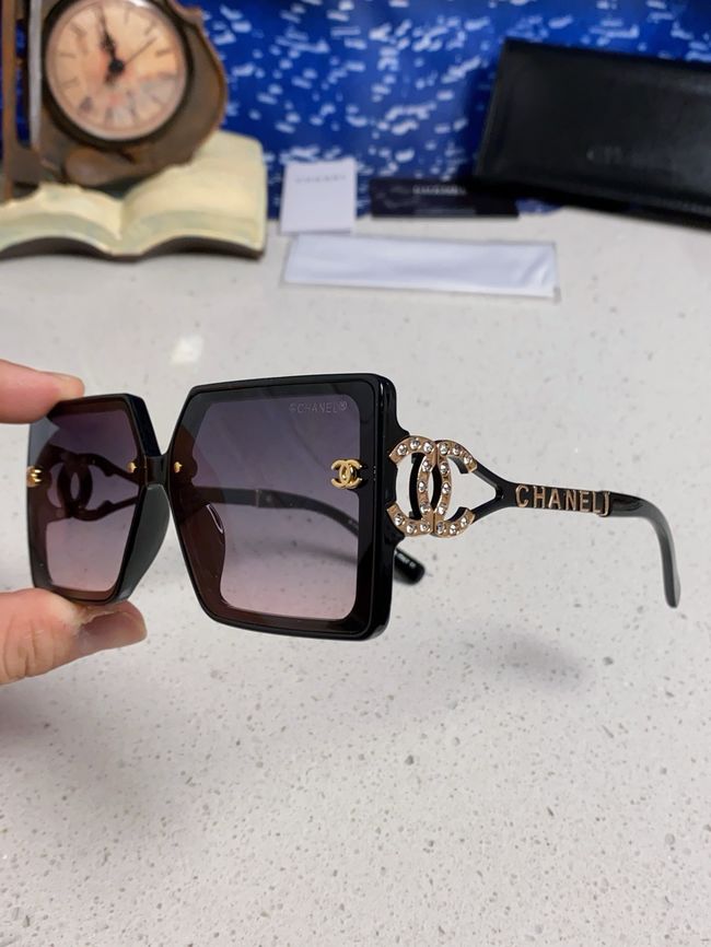 Chanel Sunglasses 821627-4